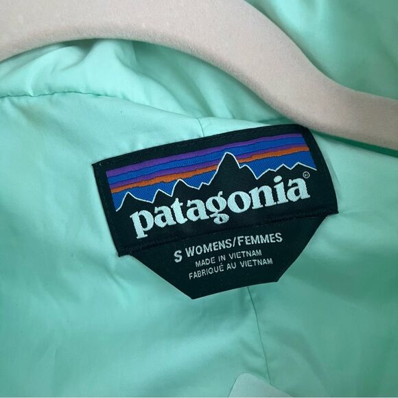 Patagonia Women's Mint Green Jacket Small - Picture 3 of 12